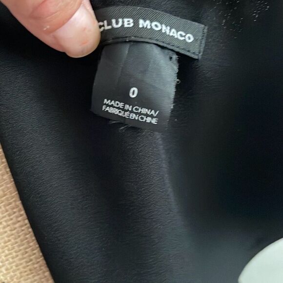 EUC! Club Monaco Sleeveless Black Flirty Open Back Romper - Size 0 - Picture 12 of 12